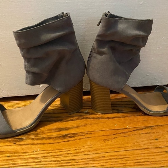 BRASH size 7.5 gray heels worn once - Picture 2 of 4